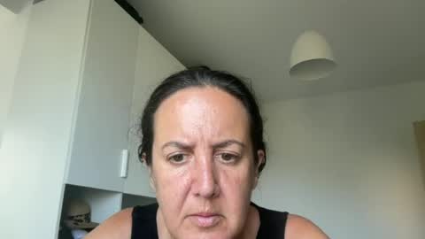 Snapshot of drresa chatting on June 2026 07:20:01 AM Dr. Resa online show from June 2026 07:20:01 AM