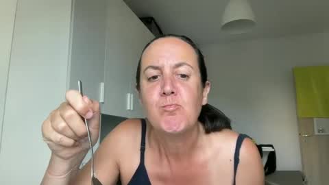 Snapshot of drresa chatting on July 2026 08:33:01 AM Dr. Resa online show from July 2026 08:33:01 AM