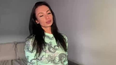 Bella online show from April 2026 04:10:02 AM