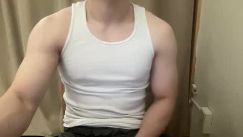 Snapshot of drveucrzy chatting on April 2026 08:28:01 PM driveucrzy online show from April 2026 08:28:01 PM