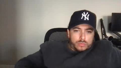 duke12034 online show from November 2025 10:53:02 PM