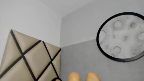 dulce online show from April 2026 08:57:01 PM