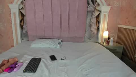 Snapshot of dulce_girls chatting on March 2026 12:12:02 PM Dulce online show from March 2026 12:12:02 PM