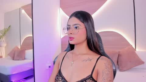 Snapshot of dulce_glow_ chatting on May 2026 02:49:02 AM D U L C E online show from May 2026 02:49:02 AM