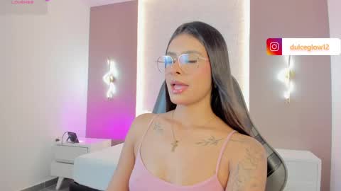 Snapshot of dulce_glow_ chatting on May 2026 03:02:01 AM D U L C E online show from May 2026 03:02:01 AM