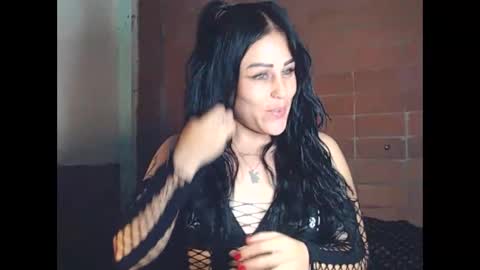 dulce_lindaa online show from October 2025 09:58:02 PM