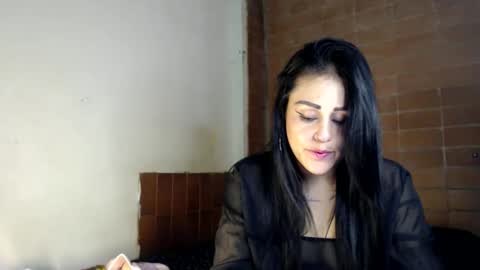 dulce_lindaa online show from November 2025 10:31:02 PM