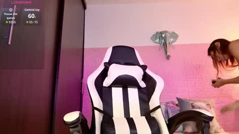 Snapshot of dulce_stormy chatting on February 2026 12:11:01 PM dulce_stormy online show from February 2026 12:11:01 PM