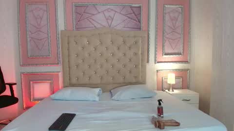 Snapshot of dulce_sweeett chatting on February 2026 04:35:02 AM Dulce online show from February 2026 04:35:02 AM