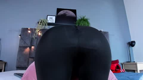 Snapshot of dulceaurora_ chatting on April 2026 03:06:01 AM DULCE AURORA online show from April 2026 03:06:01 AM