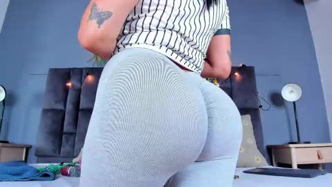 Snapshot of dulceaurora_ chatting on May 2026 02:52:02 AM DULCE AURORA online show from May 2026 02:52:02 AM