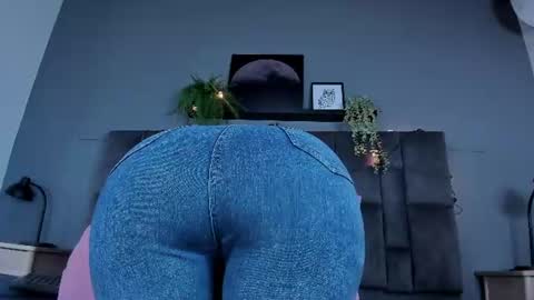 Snapshot of dulceaurora_ chatting on June 2026 02:54:02 AM DULCE AURORA online show from June 2026 02:54:02 AM