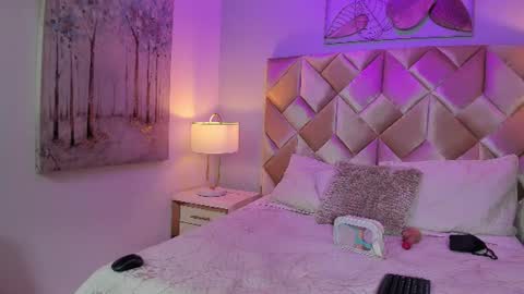 Snapshot of dulceestrella_ chatting on July 2026 12:00:01 PM Dulce online show from July 2026 12:00:01 PM