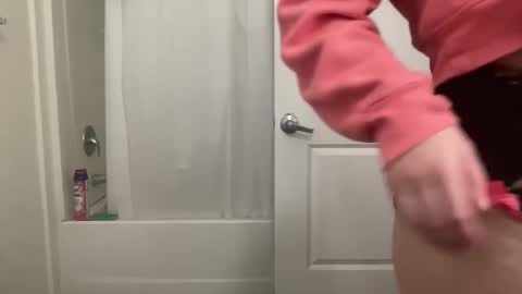 Snapshot of dumbblondexoxo chatting on January 2025 03:20:01 AM dumbblondexoxo online show from January 2025 03:20:01 AM