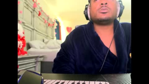 Snapshot of dunkeykongbbc chatting on February 2025 03:27:02 PM dunkeykongbbc online show from February 2025 03:27:02 PM