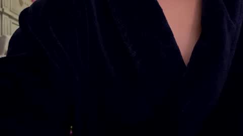 Snapshot of dunkeykongbbc chatting on March 2025 02:00:01 PM dunkeykongbbc online show from March 2025 02:00:01 PM