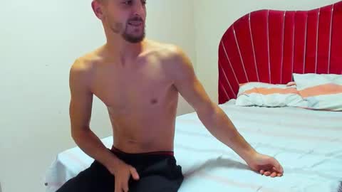 Snapshot of duoheat69 chatting on November 2025 08:30:01 PM AVA MARK online show from November 2025 08:30:01 PM