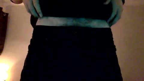 DUSTBORN online show from October 2025 05:55:01 AM