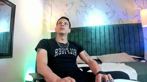 Snapshot of dustin_sonne chatting on June 2026 03:29:02 AM Dustin Sonne online show from June 2026 03:29:02 AM