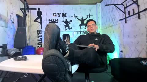 Snapshot of dustin_sonne chatting on June 2026 04:00:01 AM Dustin Sonne online show from June 2026 04:00:01 AM