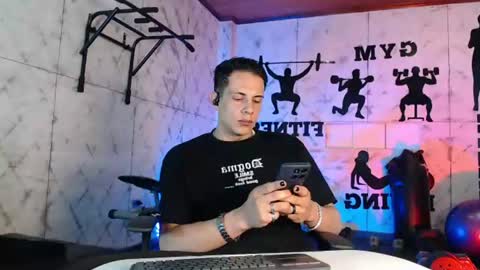 Snapshot of dustin_sonne chatting on June 2026 03:40:01 AM Dustin Sonne online show from June 2026 03:40:01 AM