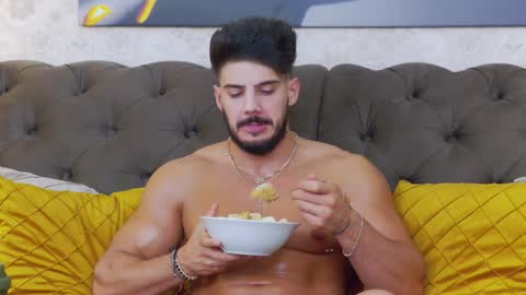 Dustin online show from December 2024 05:26:01 AM