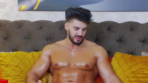 Dustin online show from January 2025 09:31:01 PM