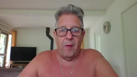 Snapshot of dutchsmooth chatting on May 2026 12:02:01 PM dutchsmooth online show from May 2026 12:02:01 PM