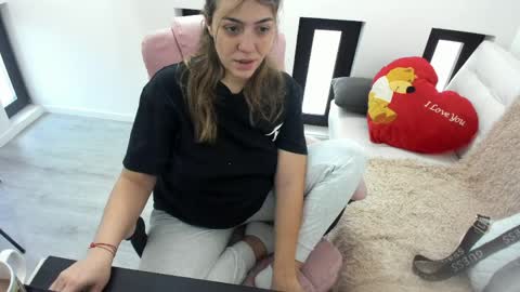 dayana online show from April 2026 04:28:02 AM