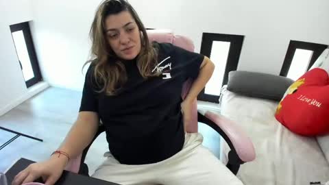 Snapshot of dyanakaylin chatting on April 2026 04:38:01 AM dayana online show from April 2026 04:38:01 AM