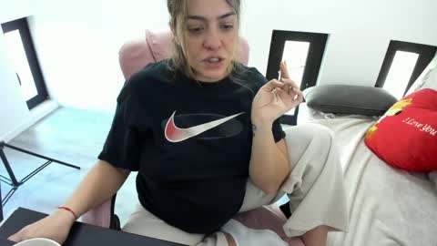 Snapshot of dyanakaylin chatting on May 2026 05:02:01 AM dayana online show from May 2026 05:02:01 AM