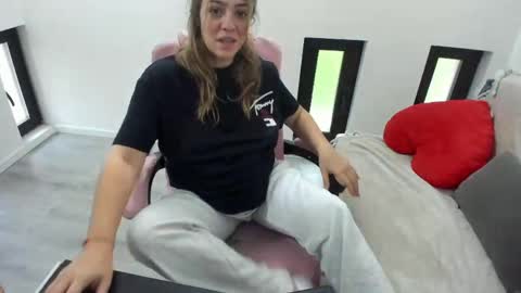 Snapshot of dyanakaylin chatting on May 2026 04:54:02 AM dayana online show from May 2026 04:54:02 AM
