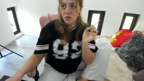 Snapshot of dyanakaylin chatting on May 2026 04:52:02 AM dayana online show from May 2026 04:52:02 AM