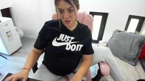 Snapshot of dyanakaylin chatting on May 2026 05:24:01 AM dayana online show from May 2026 05:24:01 AM