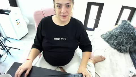 Snapshot of dyanakaylin chatting on May 2026 04:41:02 AM dayana online show from May 2026 04:41:02 AM