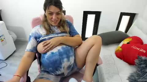 Snapshot of dyanakaylin chatting on June 2026 04:21:01 AM dayana online show from June 2026 04:21:01 AM