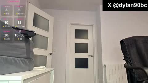 Snapshot of dylan_90 chatting on September 2025 06:09:01 PM dylan online show from September 2025 06:09:01 PM