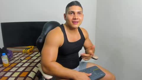 Snapshot of dylan_brook chatting on May 2026 04:04:02 PM Dylan online show from May 2026 04:04:02 PM