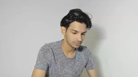 Snapshot of dylan_hoot chatting on September 2025 05:45:02 PM Dylan online show from September 2025 05:45:02 PM