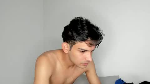 Snapshot of dylan_hoot chatting on November 2025 07:02:02 PM Dylan online show from November 2025 07:02:02 PM