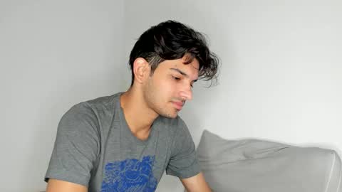 Snapshot of dylan_hoot chatting on November 2025 06:44:02 PM Dylan online show from November 2025 06:44:02 PM