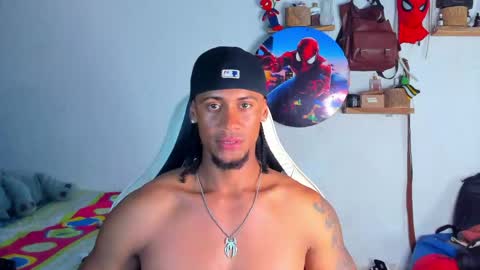 Snapshot of dylan_jake1 chatting on May 2026 01:47:01 AM Dylan online show from May 2026 01:47:01 AM