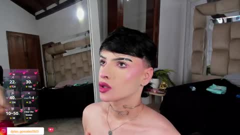 dylan_turner_ online show from September 2025 10:31:01 PM