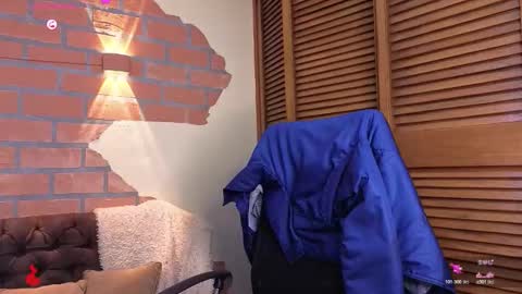 D Y L A N online show from December 2025 10:08:02 PM