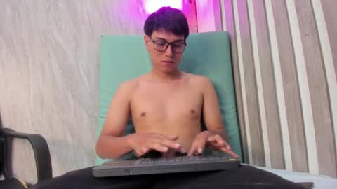 dylanxscot online show from May 2026 11:40:01 AM