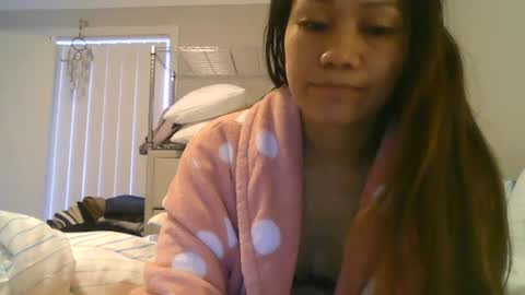 Snapshot of dylene1986 chatting on June 2026 02:14:02 AM dylene1986 online show from June 2026 02:14:02 AM