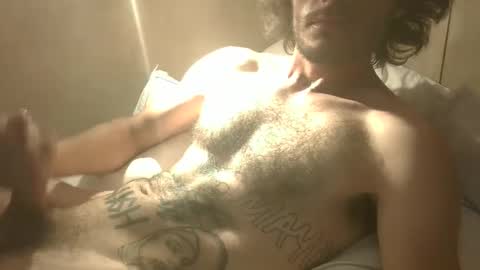 Snapshot of dylp400 chatting on December 2024 09:07:02 AM dylp400 online show from December 2024 09:07:02 AM