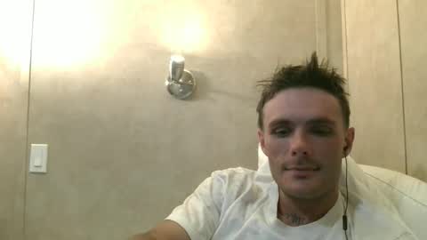 Snapshot of dylp400 chatting on December 2024 04:52:01 PM dylp400 online show from December 2024 04:52:01 PM