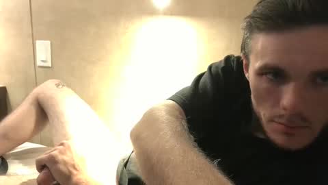 Snapshot of dylp400 chatting on January 2025 11:54:01 PM dylp400 online show from January 2025 11:54:01 PM