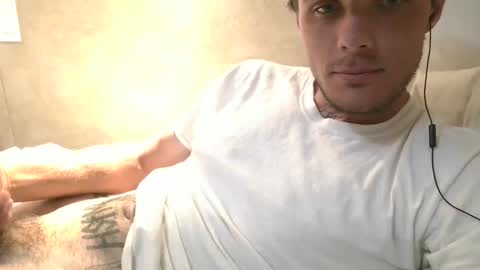 Snapshot of dylp400 chatting on February 2025 02:24:02 AM dylp400 online show from February 2025 02:24:02 AM